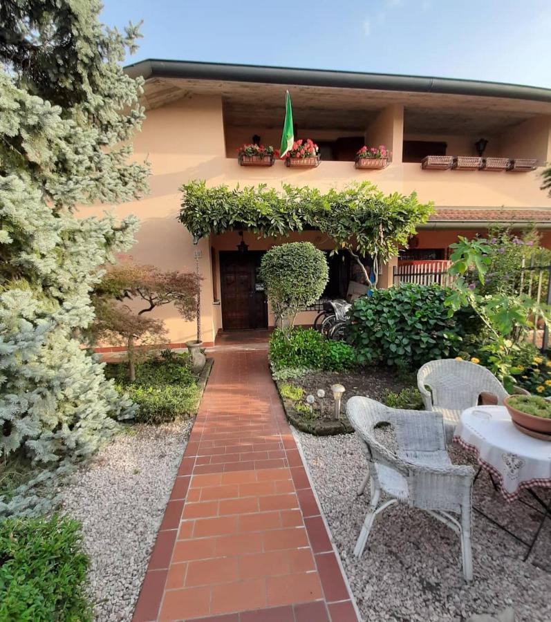 B&B L'Isola Di Casa Brembate Exteriér fotografie